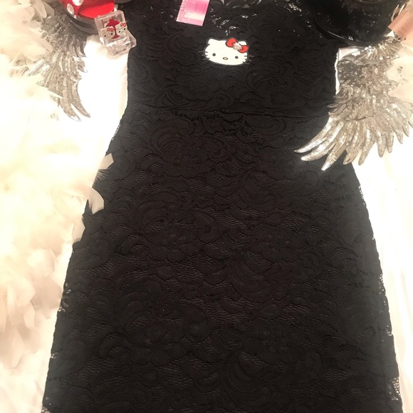 Gorgeous vintage hello kitty lace pin up doll dress and earrings 🍒 - Picture 14 of 16